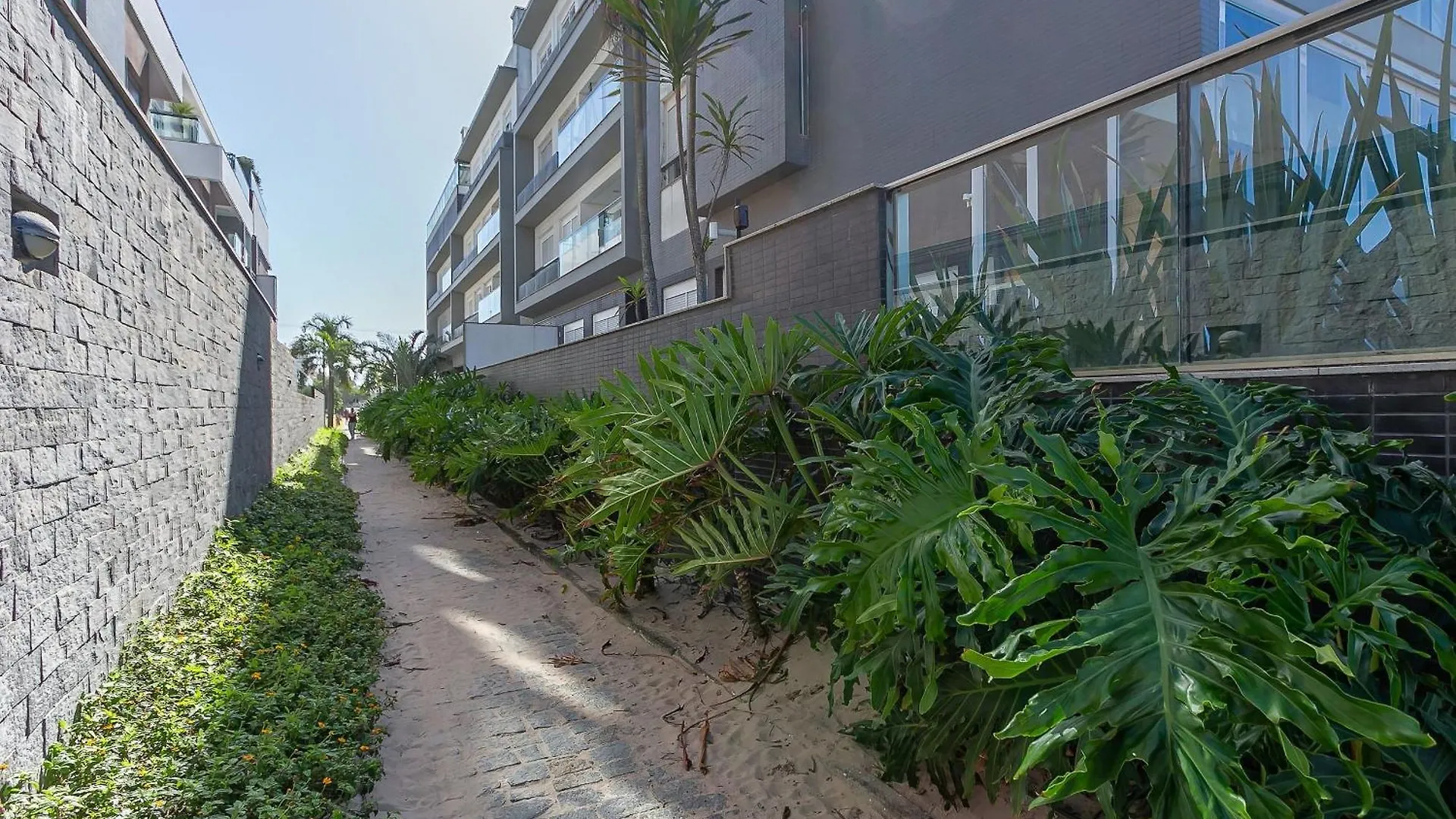 Studio Luxuoso Pe Na Areia Em Irb203 Florianópolis 0*,  Brasil